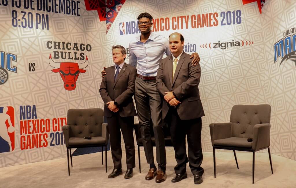 Mo Mamba es uno de los jugadores más grandes de la liga con una estatura de 2.16 m.