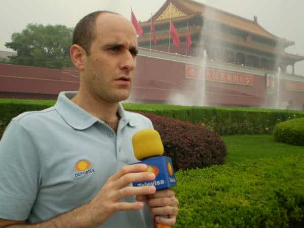 Lati durante la cobertura previa a la inauguración de los Juegos Olímpicos de Verano en Beijing 2008.