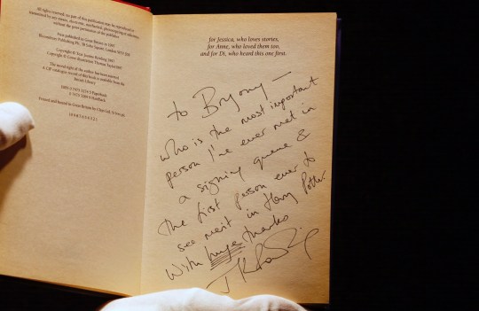 Harry Potter libro firmado